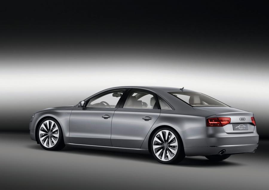  Audi A8 Hybrid Concept (D4) 2010 года  (фото 10 из 14)